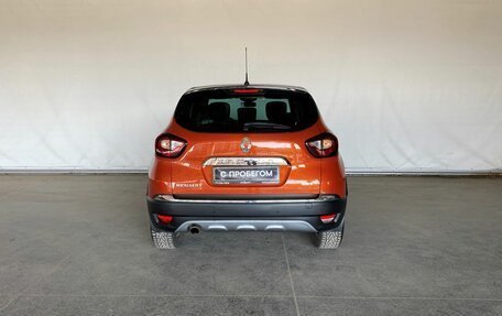 Renault Kaptur I рестайлинг, 2017 год, 1 351 000 рублей, 6 фотография