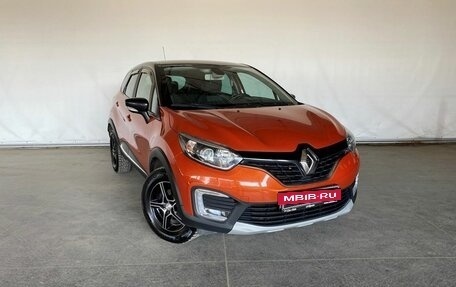 Renault Kaptur I рестайлинг, 2017 год, 1 351 000 рублей, 3 фотография