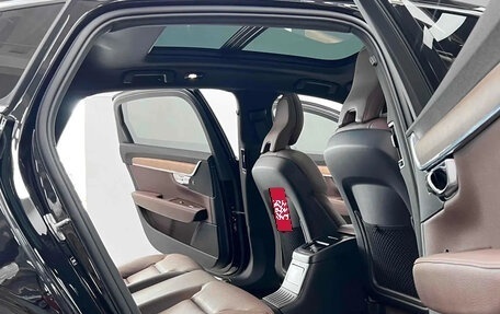 Volvo S90 II рестайлинг, 2022 год, 3 740 000 рублей, 4 фотография