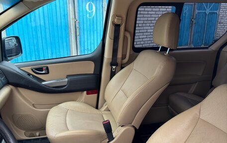 Hyundai H-1 II рестайлинг, 2015 год, 1 900 000 рублей, 20 фотография