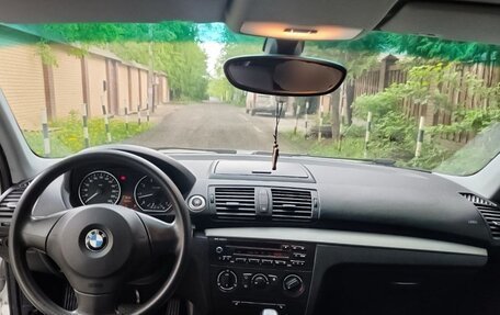 BMW 1 серия, 2010 год, 980 000 рублей, 8 фотография