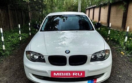 BMW 1 серия, 2010 год, 980 000 рублей, 2 фотография
