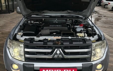Mitsubishi Pajero IV, 2006 год, 1 225 000 рублей, 13 фотография