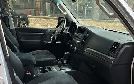 Mitsubishi Pajero IV, 2006 год, 1 225 000 рублей, 23 фотография