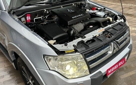 Mitsubishi Pajero IV, 2006 год, 1 225 000 рублей, 14 фотография