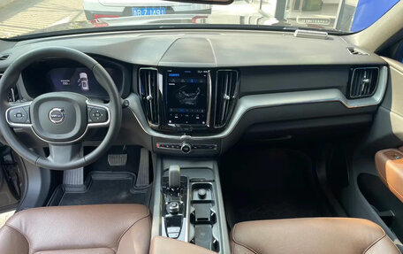 Volvo XC60 II, 2025 год, 4 386 000 рублей, 3 фотография