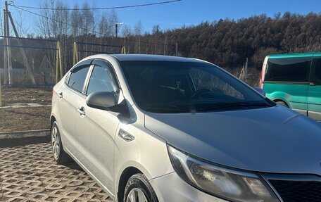 KIA Rio III рестайлинг, 2016 год, 915 000 рублей, 2 фотография