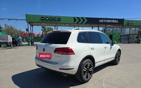 Volkswagen Touareg III, 2011 год, 2 090 000 рублей, 8 фотография