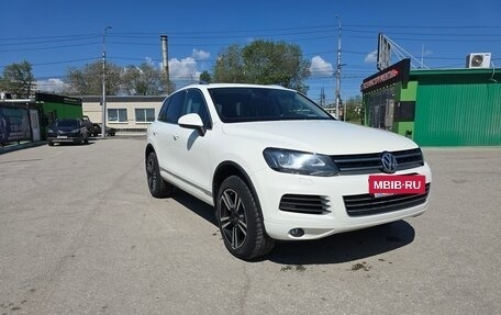 Volkswagen Touareg III, 2011 год, 2 090 000 рублей, 4 фотография