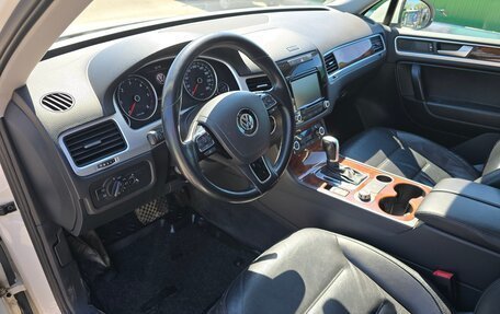 Volkswagen Touareg III, 2011 год, 2 090 000 рублей, 23 фотография