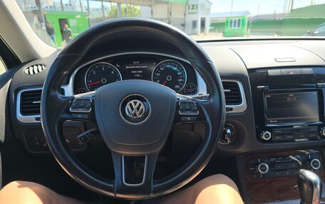 Volkswagen Touareg III, 2011 год, 2 090 000 рублей, 31 фотография