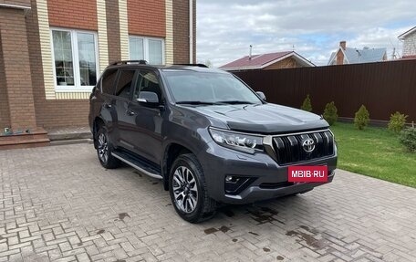 Toyota Land Cruiser Prado 150 рестайлинг 2, 2021 год, 7 350 000 рублей, 2 фотография