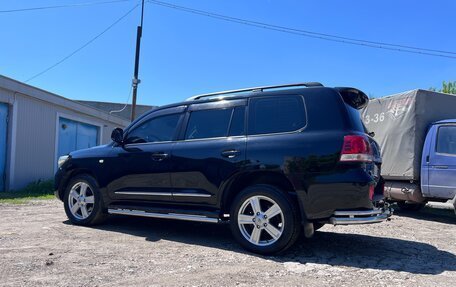 Toyota Land Cruiser 200, 2010 год, 2 850 000 рублей, 3 фотография