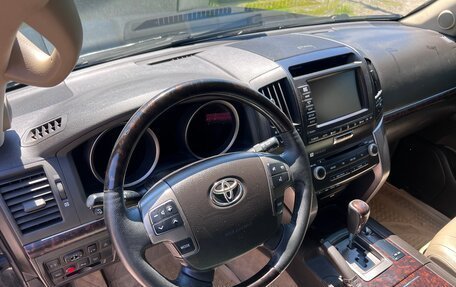 Toyota Land Cruiser 200, 2010 год, 2 850 000 рублей, 20 фотография