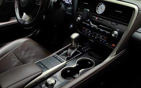 Lexus RX IV рестайлинг, 2020 год, 4 980 000 рублей, 36 фотография