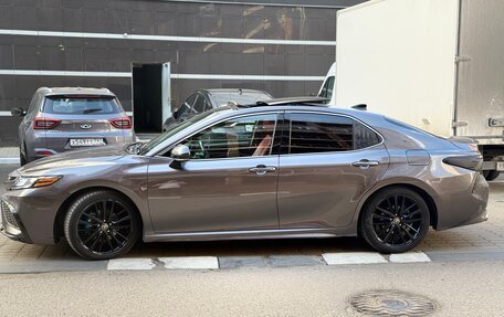 Toyota Camry, 2021 год, 3 000 000 рублей, 5 фотография