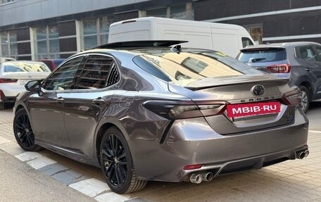 Toyota Camry, 2021 год, 3 000 000 рублей, 4 фотография