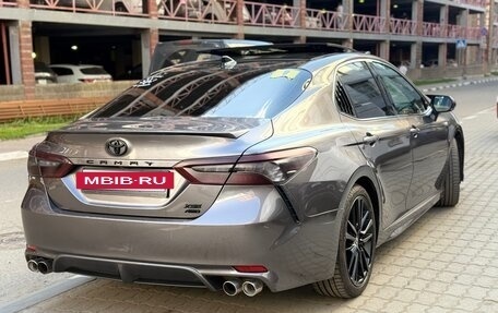 Toyota Camry, 2021 год, 3 000 000 рублей, 3 фотография