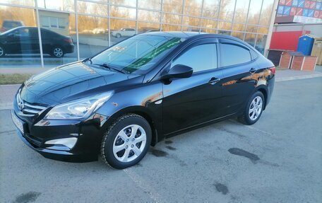 Hyundai Solaris II рестайлинг, 2016 год, 820 000 рублей, 2 фотография
