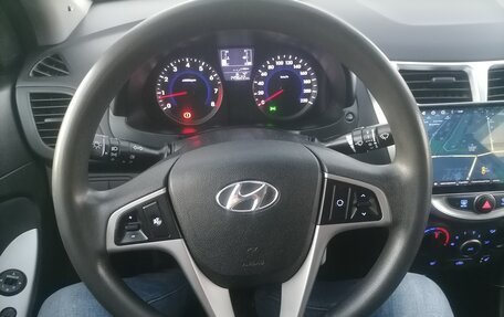 Hyundai Solaris II рестайлинг, 2016 год, 820 000 рублей, 18 фотография