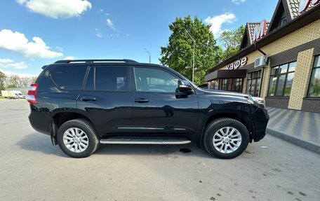 Toyota Land Cruiser Prado 150 рестайлинг 2, 2016 год, 3 500 000 рублей, 2 фотография