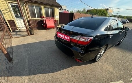 Toyota Camry, 2017 год, 2 400 000 рублей, 6 фотография