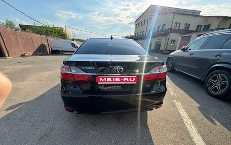 Toyota Camry, 2017 год, 2 400 000 рублей, 9 фотография