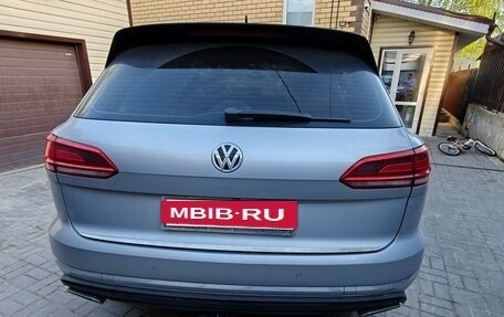 Volkswagen Touareg III, 2019 год, 4 990 000 рублей, 5 фотография