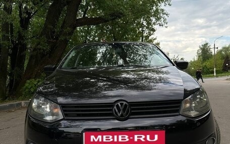 Volkswagen Polo VI (EU Market), 2011 год, 750 000 рублей, 2 фотография