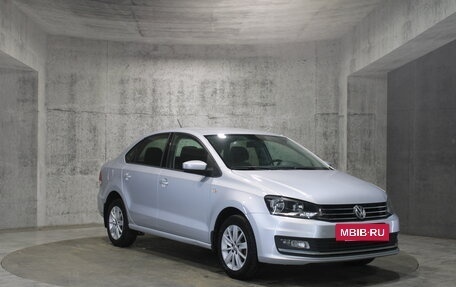 Volkswagen Polo VI (EU Market), 2015 год, 835 000 рублей, 3 фотография