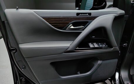 Lexus LX, 2022 год, 13 000 000 рублей, 23 фотография