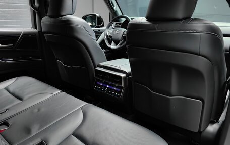 Lexus LX, 2022 год, 13 000 000 рублей, 26 фотография