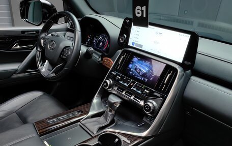 Lexus LX, 2022 год, 13 000 000 рублей, 34 фотография