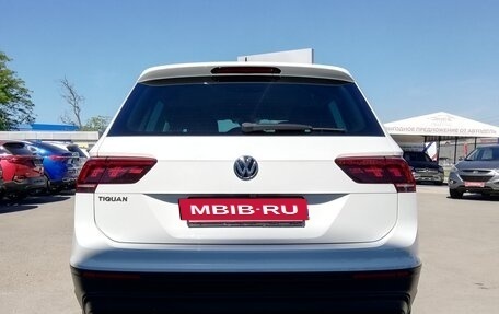 Volkswagen Tiguan II, 2018 год, 2 249 000 рублей, 8 фотография
