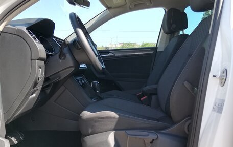 Volkswagen Tiguan II, 2018 год, 2 249 000 рублей, 19 фотография