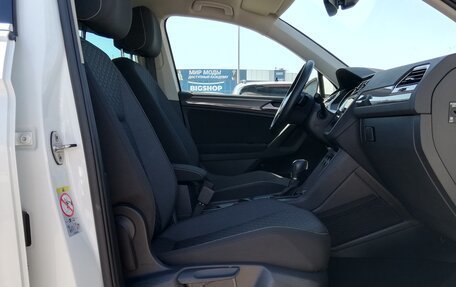 Volkswagen Tiguan II, 2018 год, 2 249 000 рублей, 25 фотография