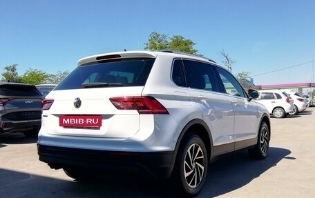 Volkswagen Tiguan II, 2018 год, 2 249 000 рублей, 7 фотография