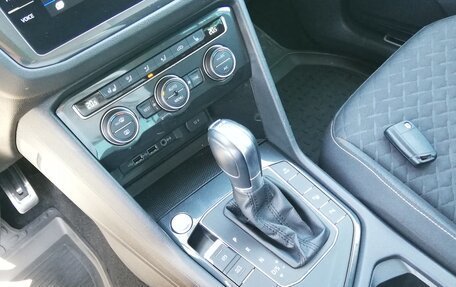 Volkswagen Tiguan II, 2018 год, 2 249 000 рублей, 29 фотография