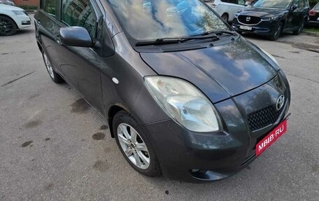 Toyota Yaris III рестайлинг, 2008 год, 500 000 рублей, 6 фотография