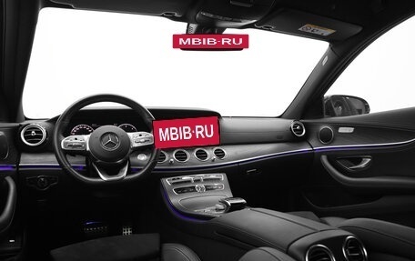 Mercedes-Benz E-Класс, 2020 год, 3 690 000 рублей, 23 фотография