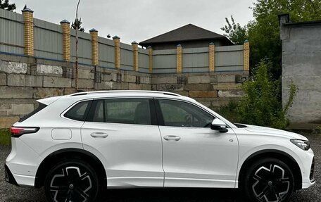 Volkswagen Tiguan, 2024 год, 4 567 000 рублей, 4 фотография