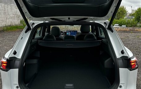 Volkswagen Tiguan, 2024 год, 4 567 000 рублей, 15 фотография