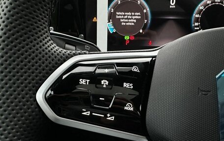 Volkswagen Tiguan, 2024 год, 4 567 000 рублей, 19 фотография