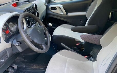 Peugeot Partner II рестайлинг 2, 2013 год, 660 000 рублей, 8 фотография