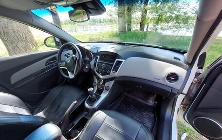 Chevrolet Cruze II, 2012 год, 665 000 рублей, 4 фотография