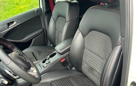 Mercedes-Benz B-Класс, 2017 год, 2 300 000 рублей, 11 фотография