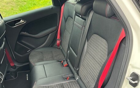 Mercedes-Benz B-Класс, 2017 год, 2 300 000 рублей, 13 фотография