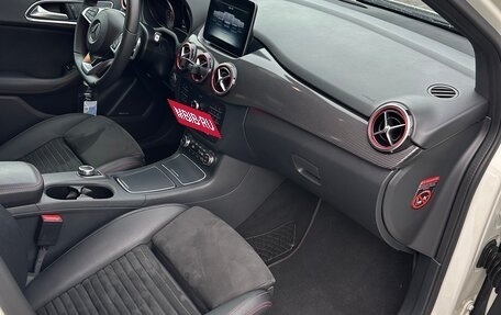 Mercedes-Benz B-Класс, 2017 год, 2 300 000 рублей, 17 фотография