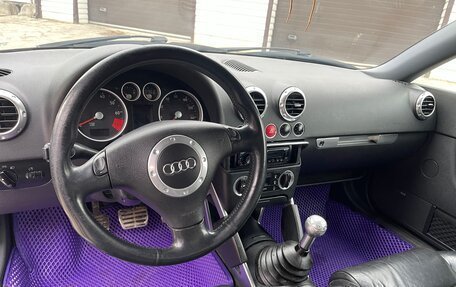 Audi TT, 2003 год, 750 000 рублей, 32 фотография