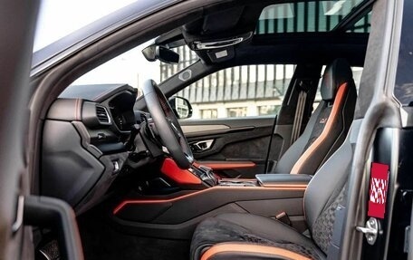 Lamborghini Urus I, 2022 год, 32 490 000 рублей, 14 фотография